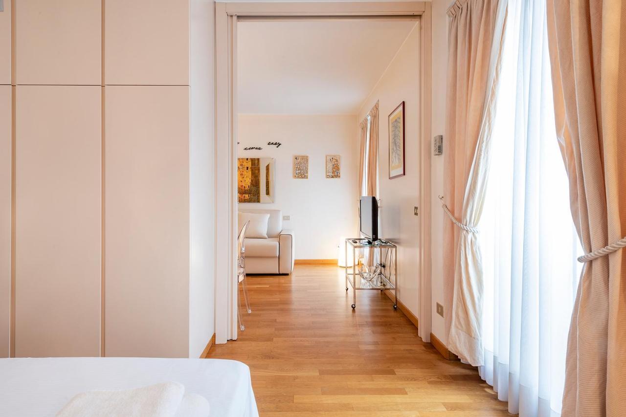 Milan Royal Suites - Centro Duomo Buitenkant foto