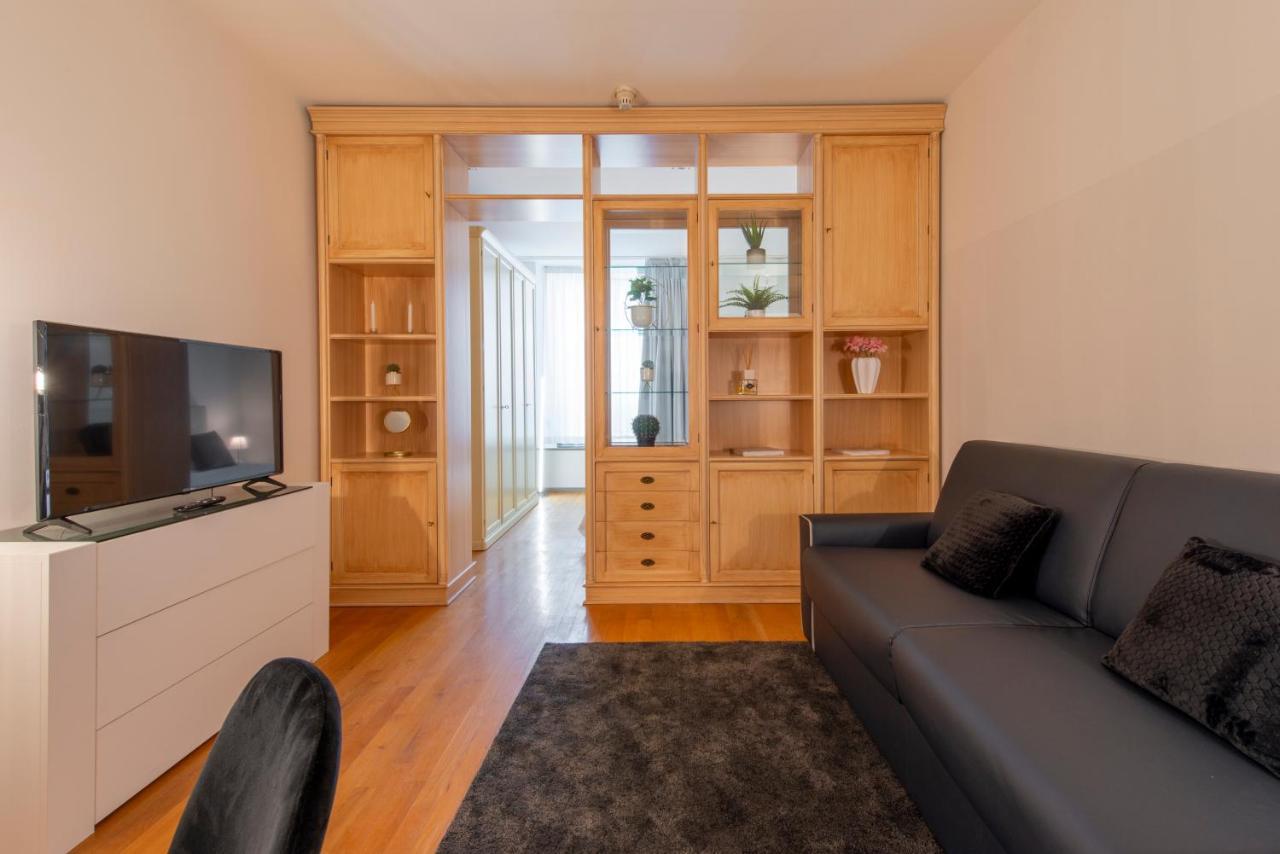 Milan Royal Suites - Centro Duomo Buitenkant foto