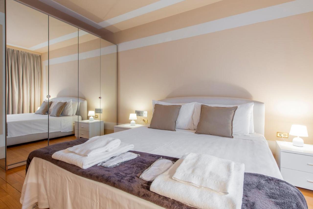 Milan Royal Suites - Centro Duomo Buitenkant foto