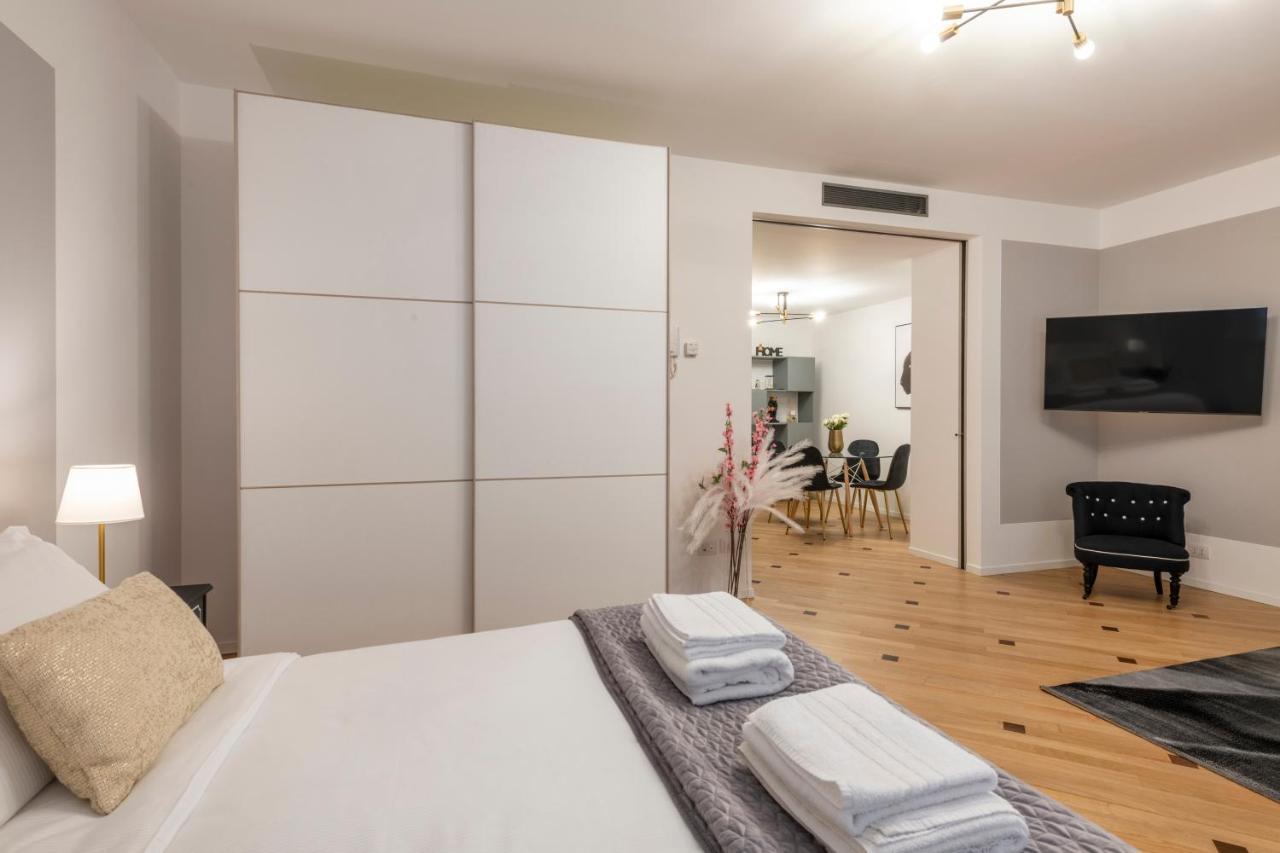 Milan Royal Suites - Centro Duomo Buitenkant foto