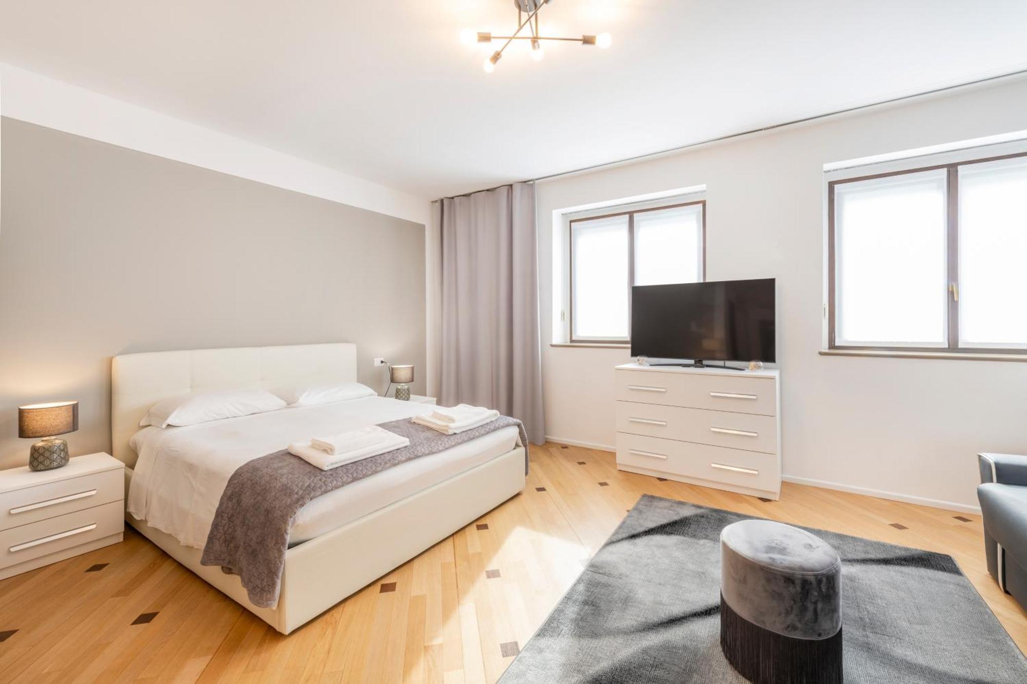 Milan Royal Suites - Centro Duomo Buitenkant foto