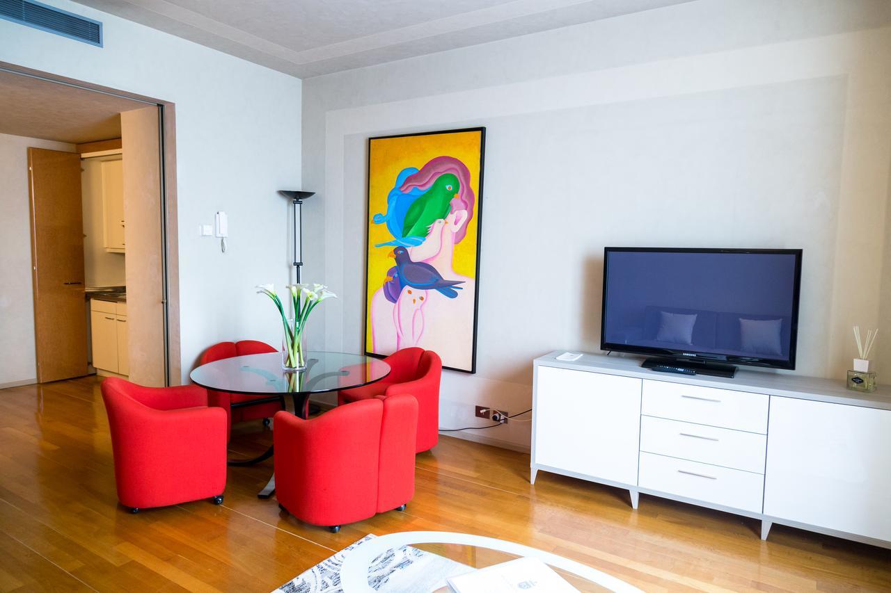 Milan Royal Suites - Centro Duomo Buitenkant foto